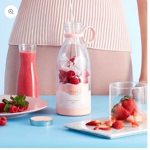 On the go blender bottle